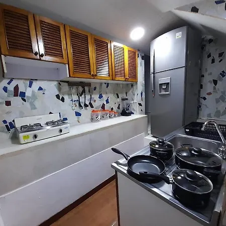 Alojamiento Guadalupe 105 Medellin Exterior photo